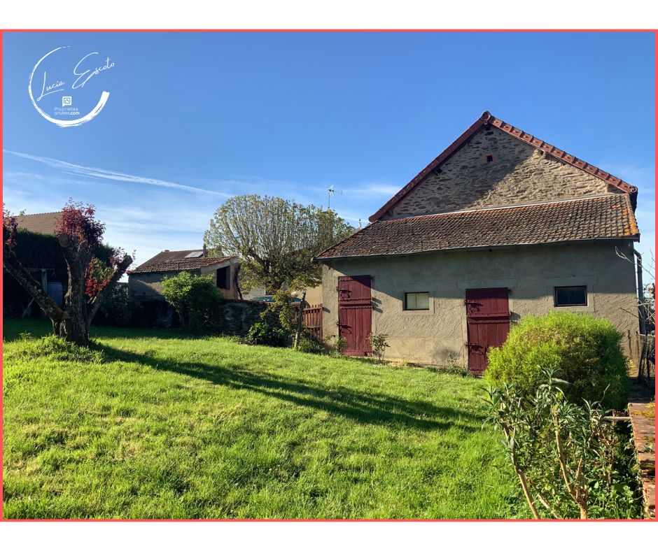 SAINT-SATURNIN Maison de village avec fort potentiel 6 pièce(s) 124 m2 2