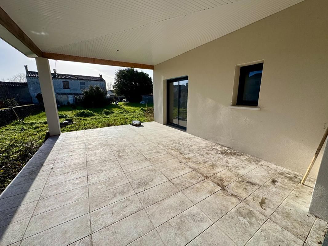 COGNAC 16100 Maison Neuve Cognac 2