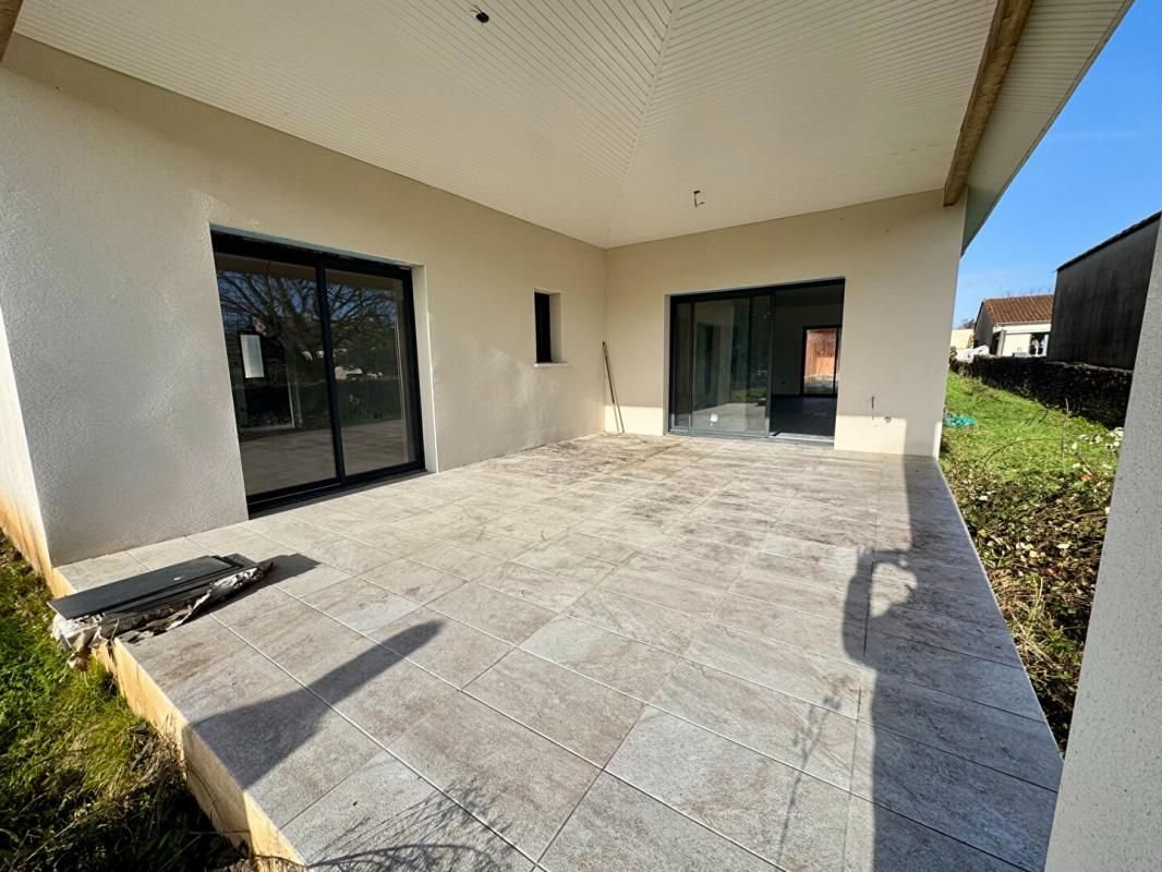 COGNAC 16100 Maison Neuve Cognac 3