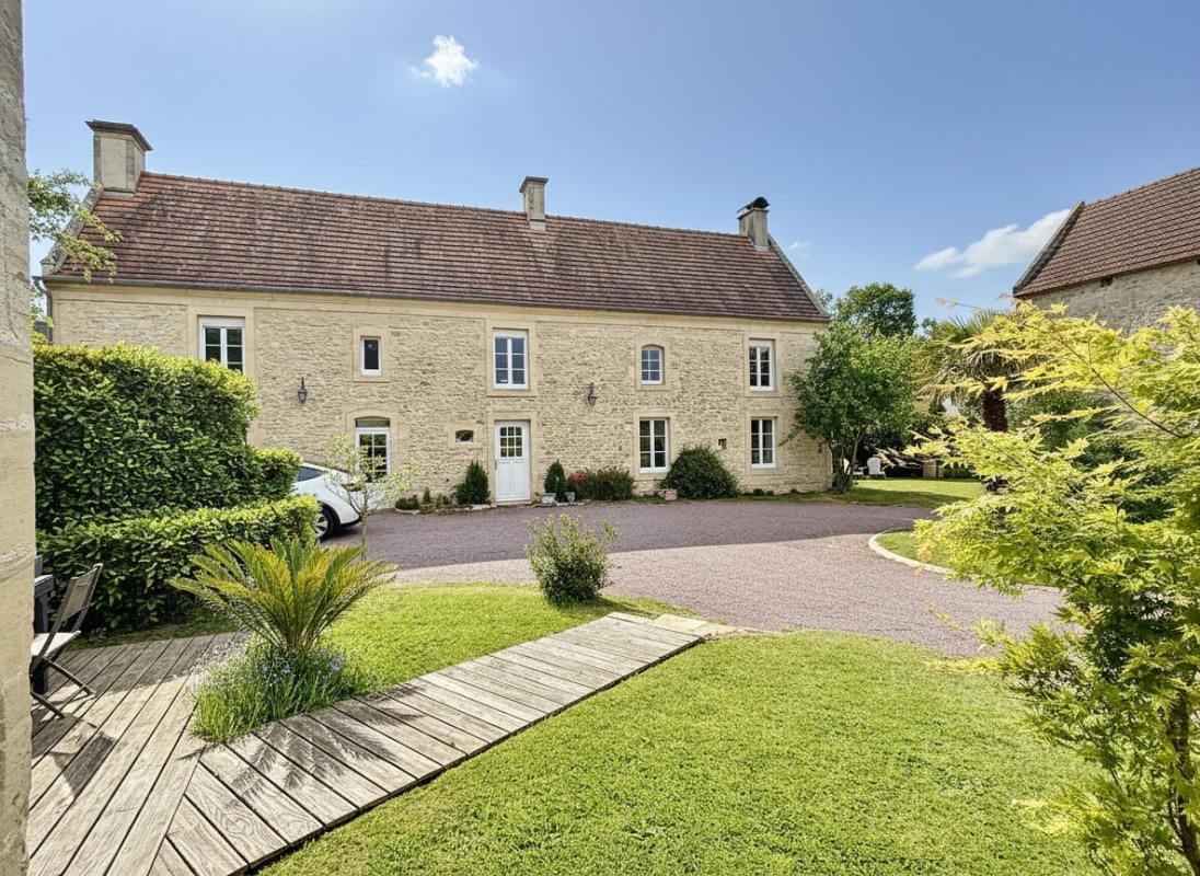 BAYEUX Maison Bayeux 16 pièces 370 m2 3