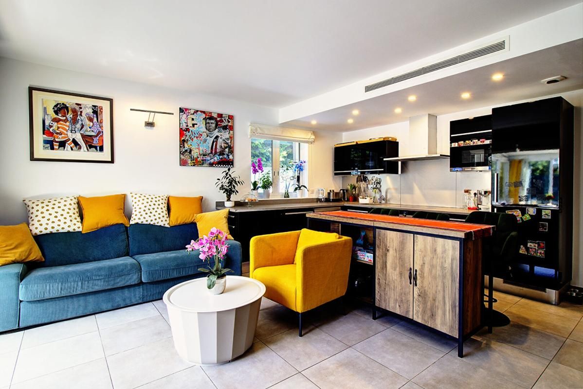MOUGINS Mougins Saint-Basile - Appartement-villa 4 pièces avec accès direct à la piscine 2