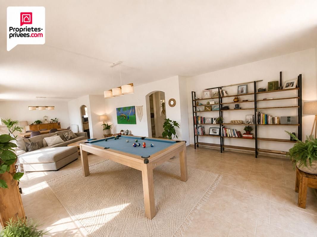 CABRIS Mas de 2010 5 pièces 170m² Village à pied 3