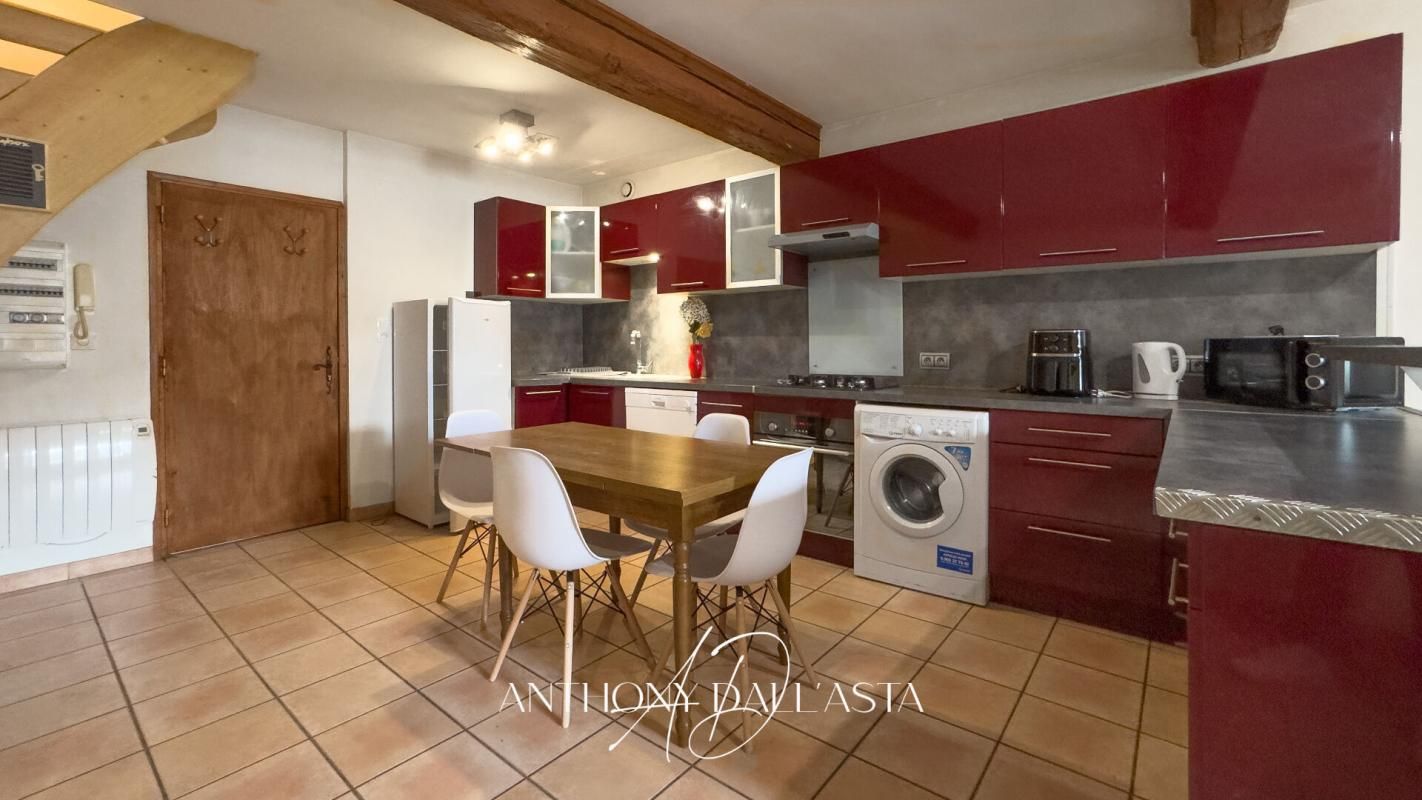 TREBES EXCLUSIVITÉ- Appartement meublé- 2 chambres- salon- cuisine- salle d'eau- wc 1