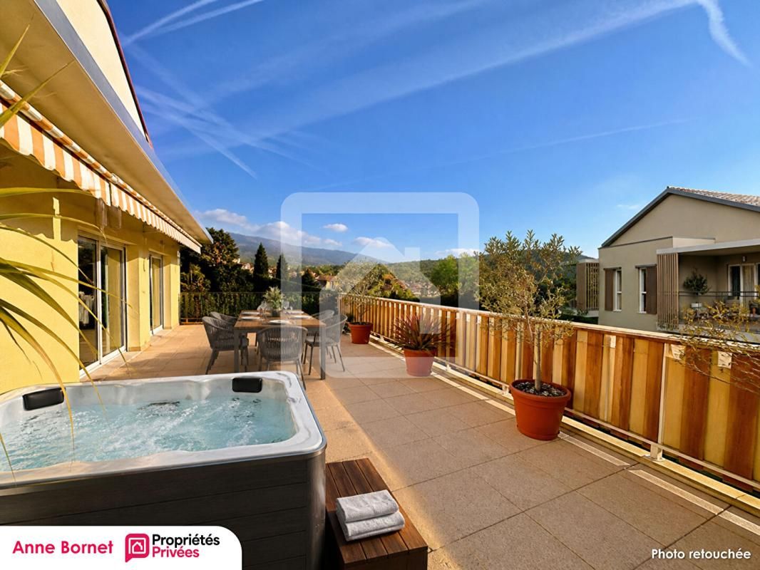 GRASSE Appartement 2 pièces avec terrasse exceptionnelle de près de 50 m2, double garage, cave 2