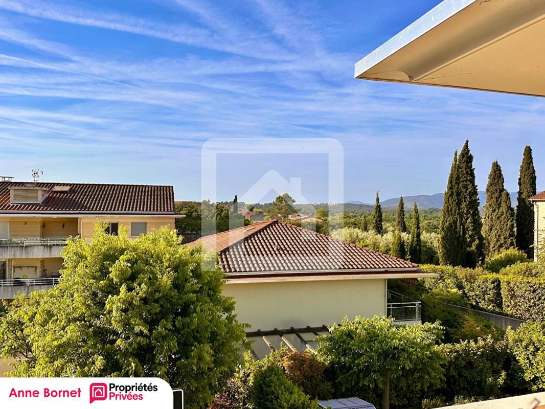 GRASSE Appartement 2 pièces avec terrasse exceptionnelle de près de 50 m2, double garage, cave 3