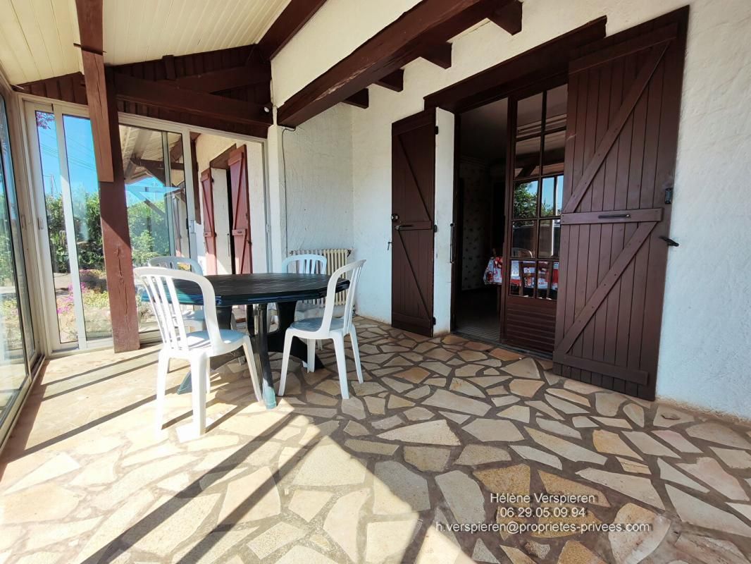 CALES Maison Cales 6 pièce(s) 4 chambres133 m2 Garage/dépendances et terrain constructible 2