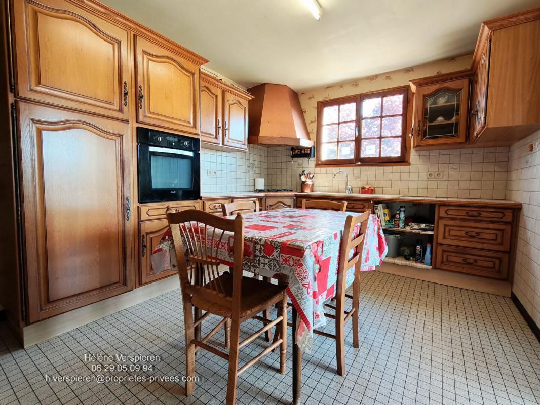 CALES Maison Cales 6 pièce(s) 4 chambres133 m2 Garage/dépendances et terrain constructible 3
