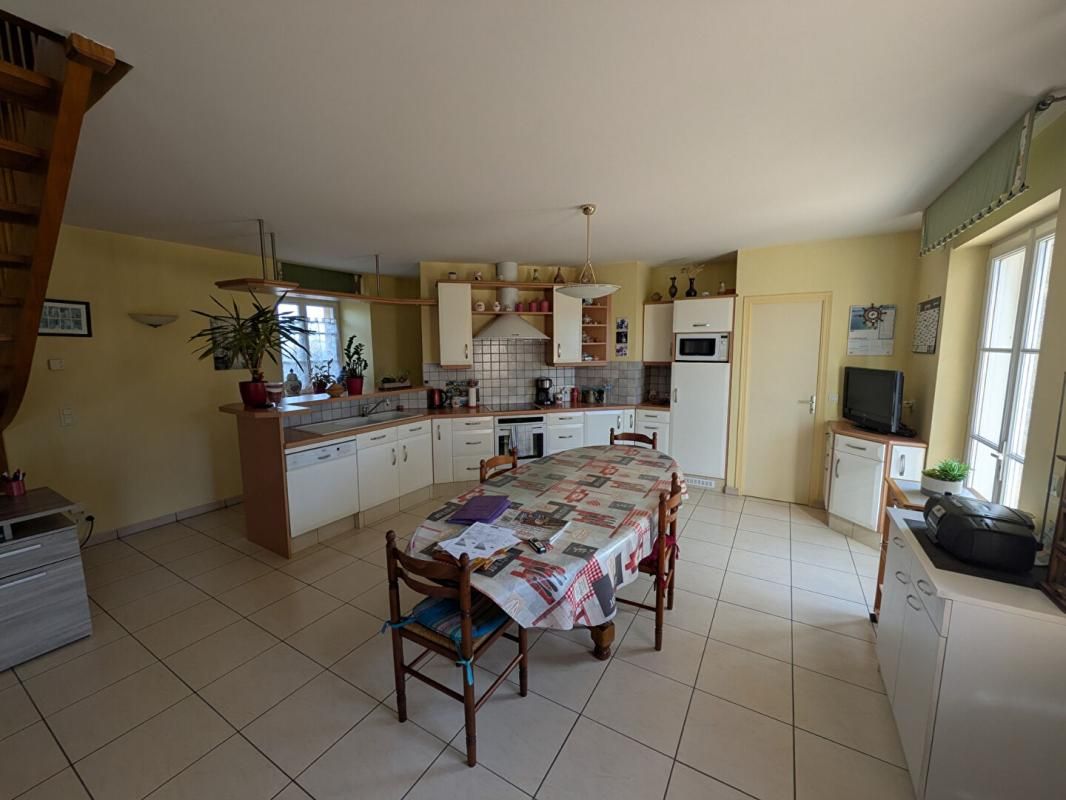 LANDEHEN 5MN DE LAMBALLE. 4 chambres-garage 3
