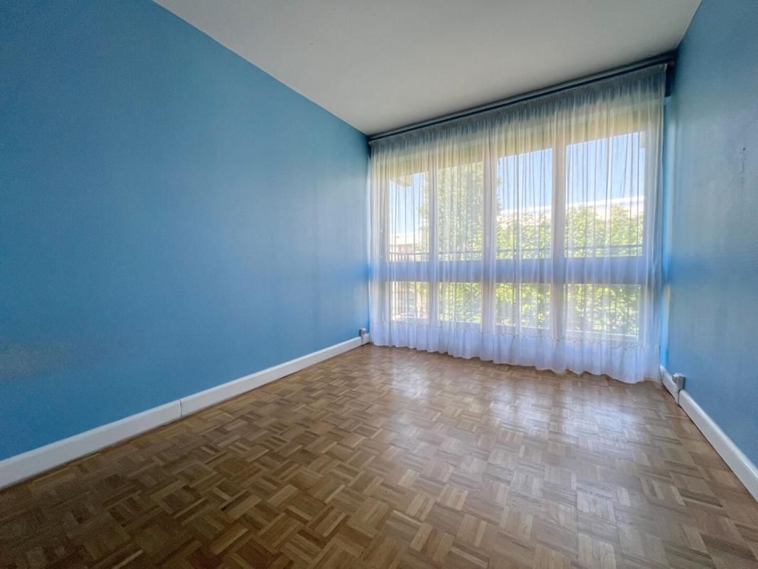 LE CHESNAY Appartement  4 pièce(s) 3