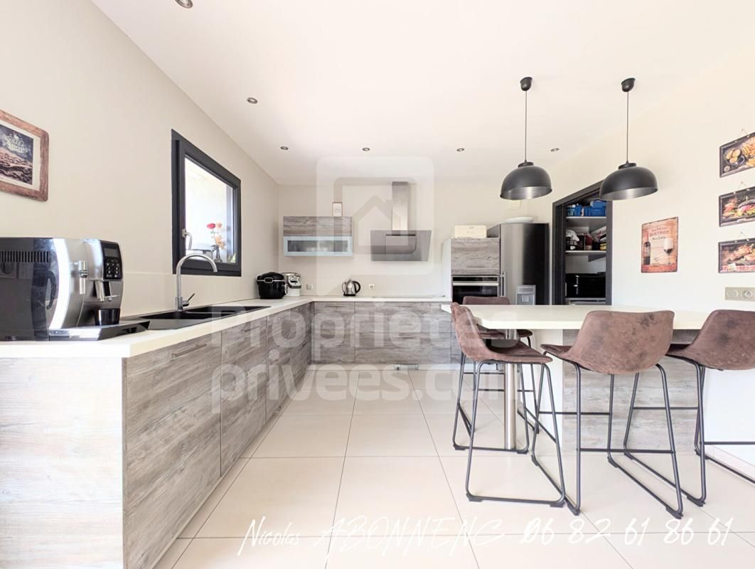 LE GUA Maison Le Gua 8 pièce(s) 270 m2 2