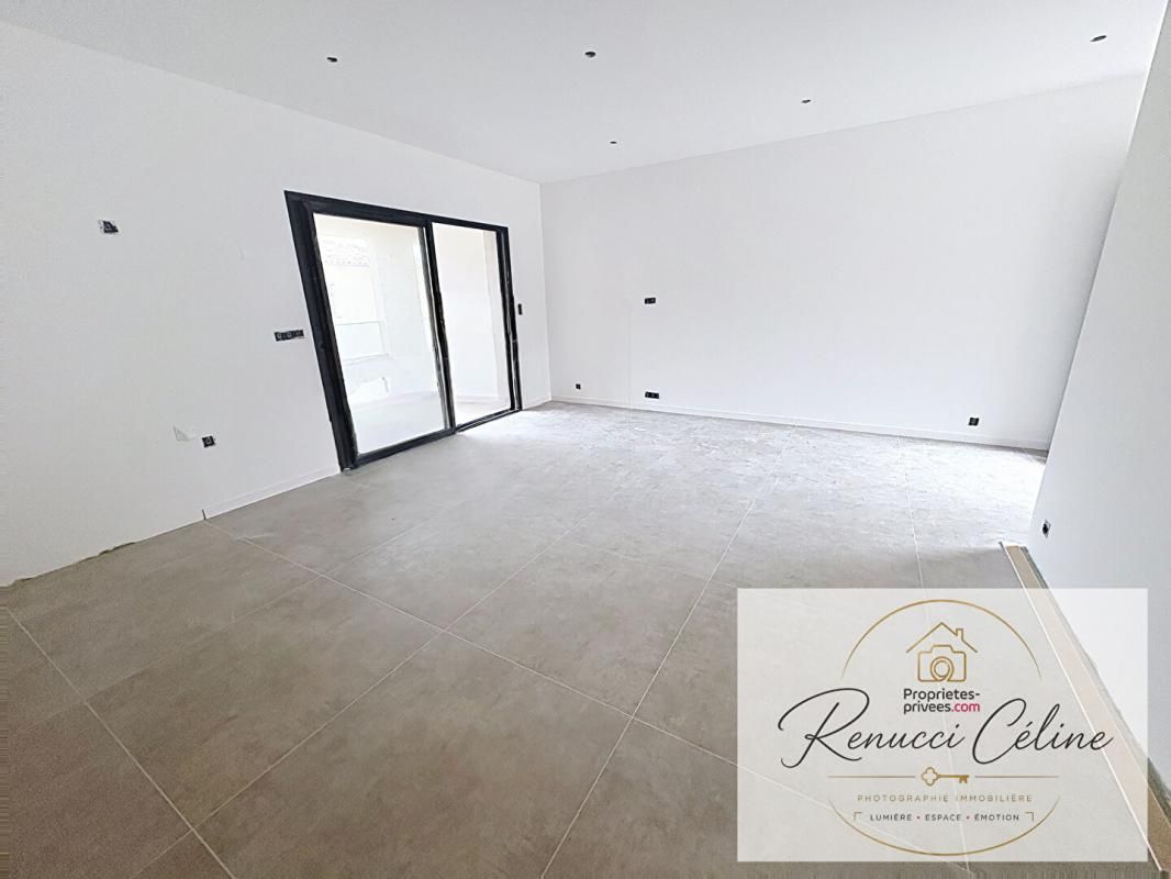 GROSSETO-PRUGNA Appartement Porticcio 54 m2 + Terrasse de 20 m² 2