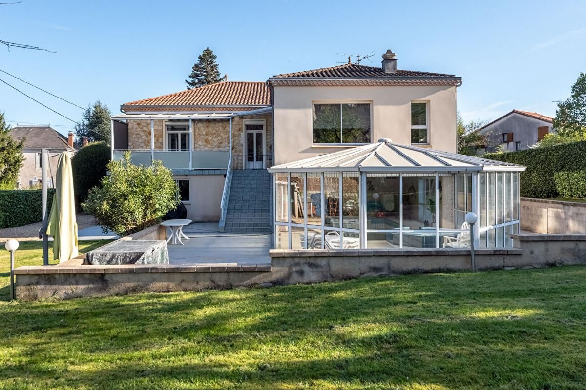 Maison de ville Boulazac 7 pièce(s) 223 m2 avec piscine intérieure
