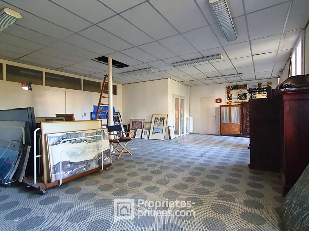 EXCLUSIVITÉ À VENDRE : Immeuble de 365 m2 à réinventer à Tours (Prébendes)