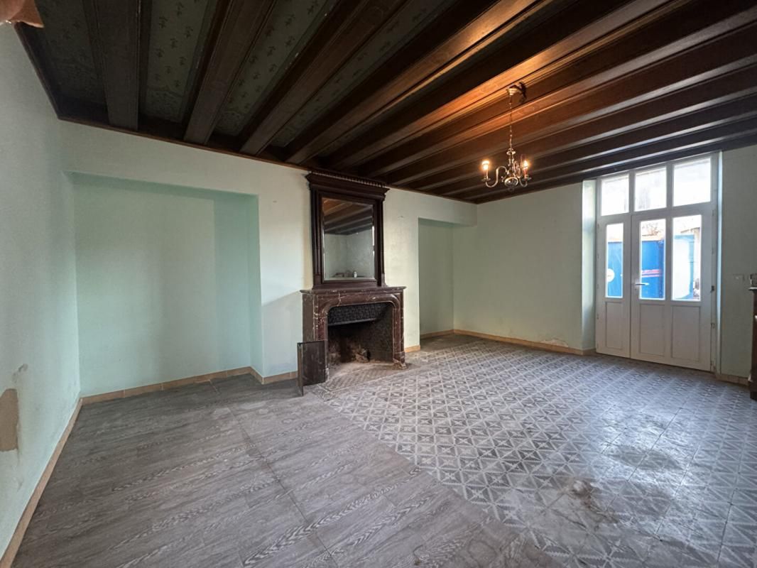 HUISMES EXCLUSIVITE A VENDRE 37420 HUISMES Maison 205 M² dépendances 1