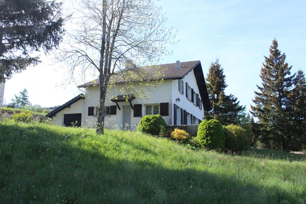 LANARCE Exclusivité Maison avec deux habitations de 166 m2 sur une parcelle de 5400 m² 2