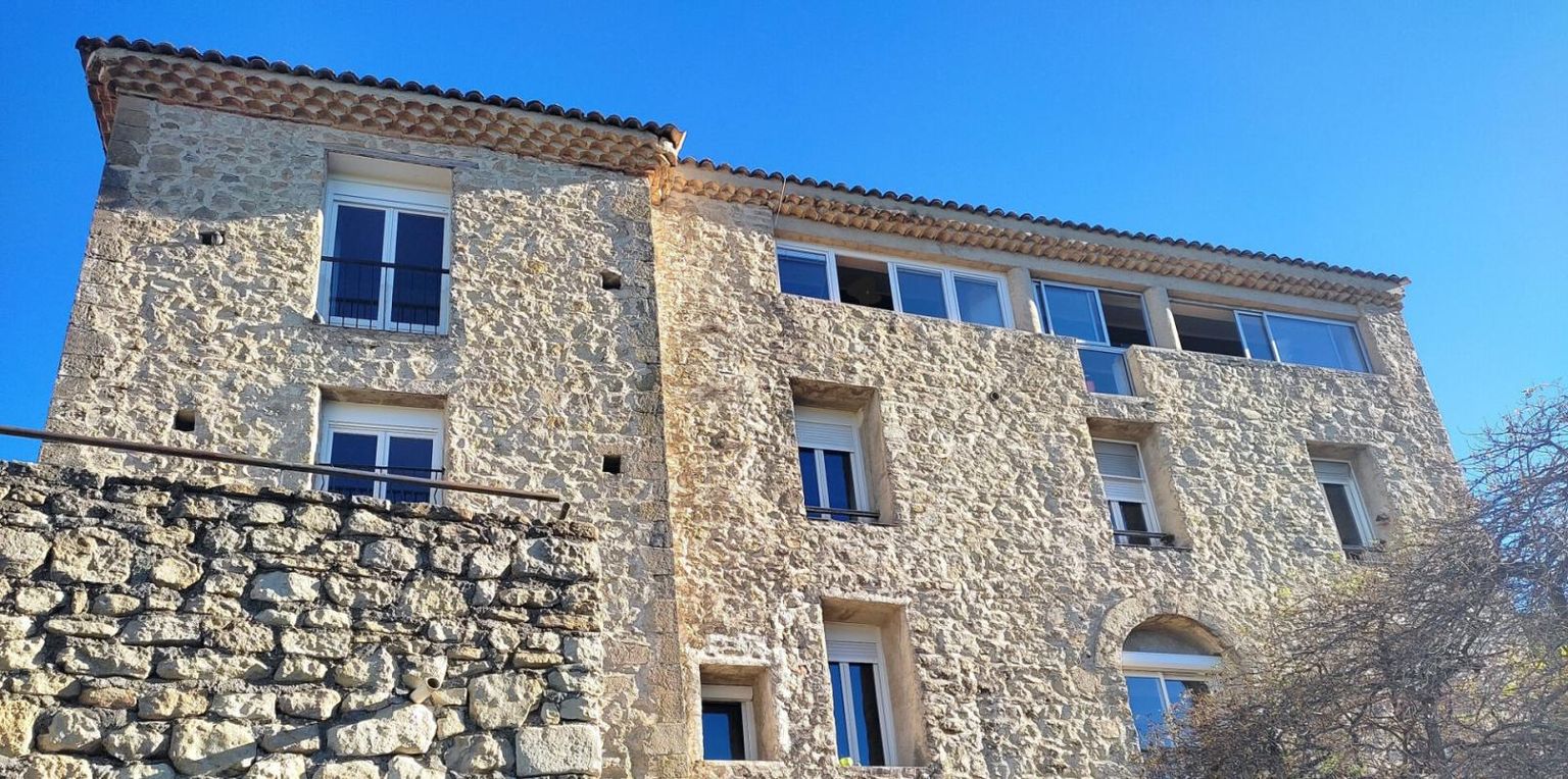 DIGNE-LES-BAINS Appartement  T4 d' architecte, vue panoramique 1