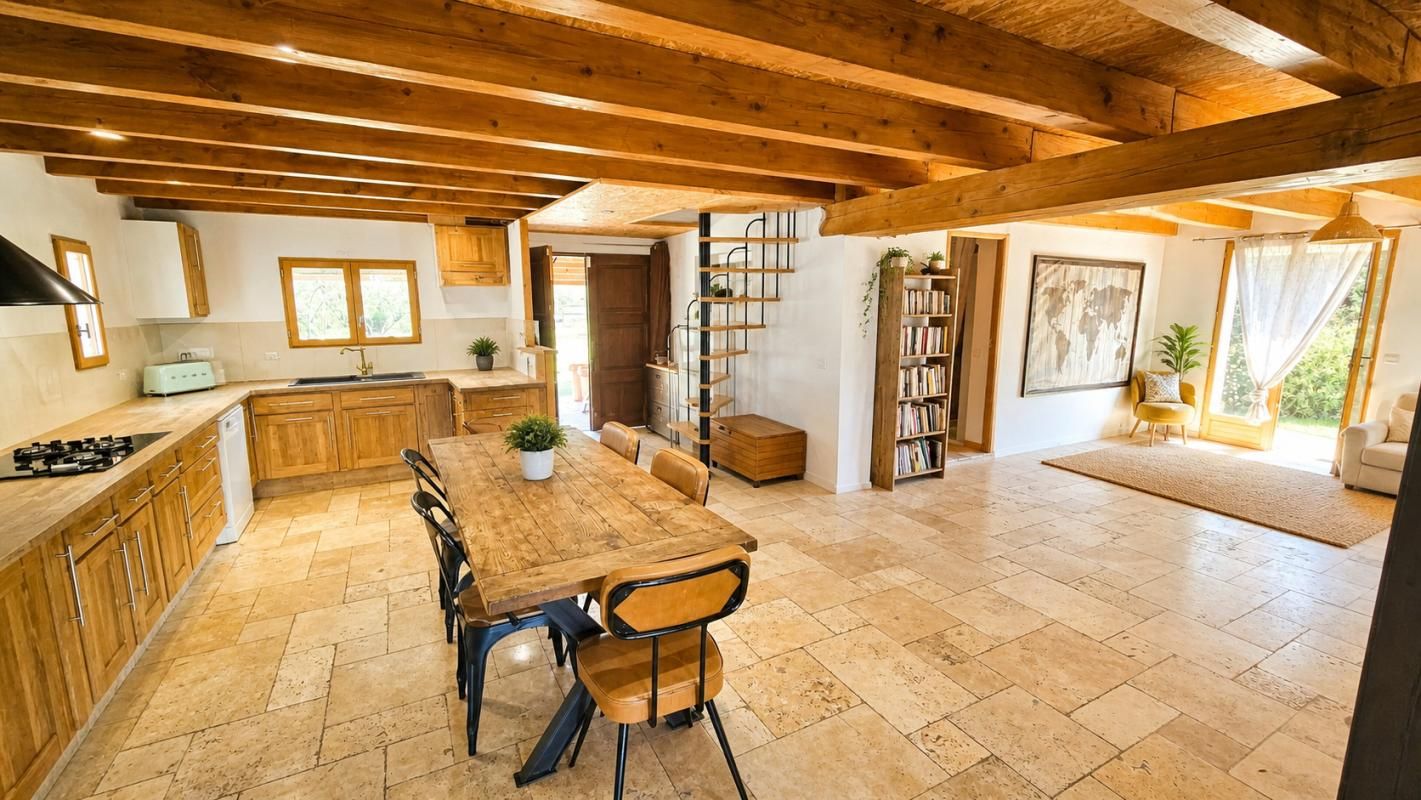 CLAVIERS Propriété de charme sur 5 000 m²  zone UB 3