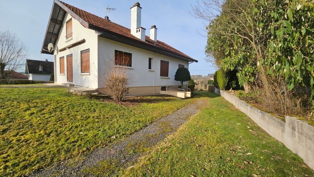 DARNEY Opportunité rare à Darney Maison 5 pièces, jardin & double garage 1