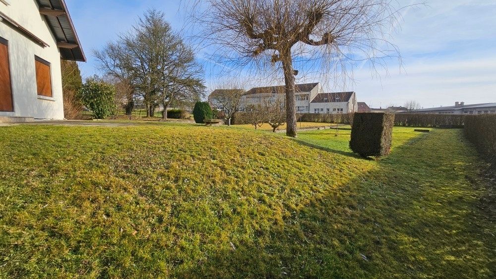 DARNEY Opportunité rare à Darney Maison 5 pièces, jardin & double garage 3