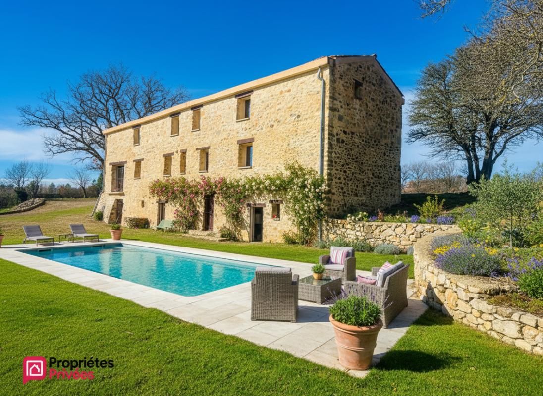 SIMIANE-LA-ROTONDE Maison de charme alliant authenticité et modernité en Haute-Provence 2