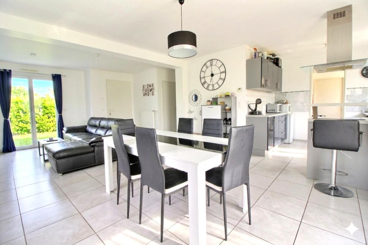 VOVES Maison Les Villages Voveens 4 CHAMBRES 111 m2 3