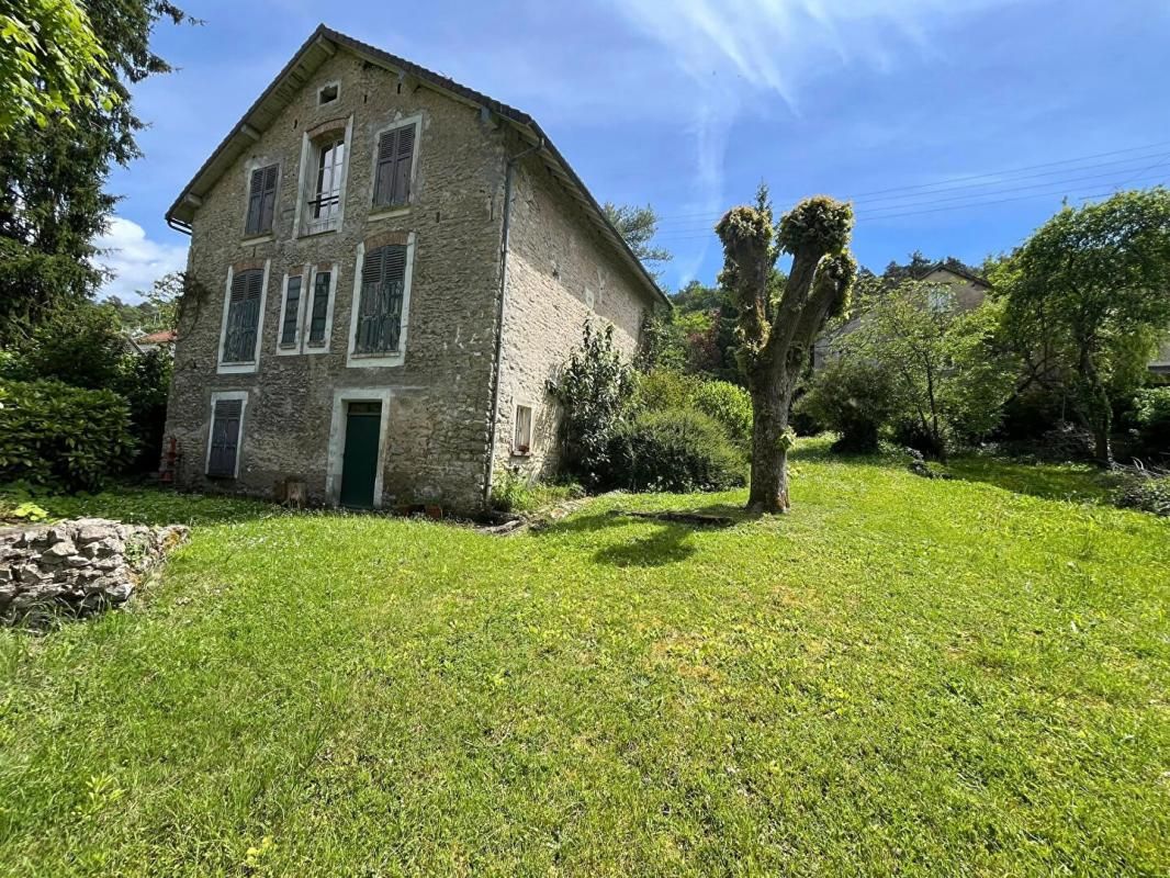 ENSEMBLE IMMOBILIER D'EXCEPTION À SACLAS ? BORD DE RIVIÈRE - 2 maisons