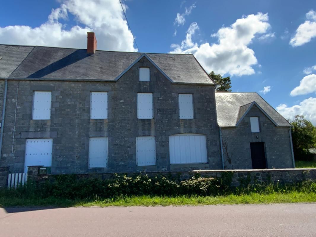 Maison en pierre à rénover 98m² + dépendance