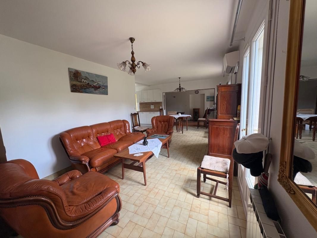 THENAC EXCLUSIVITE Maison  de plain pied de 6 pièces 122 m2 2