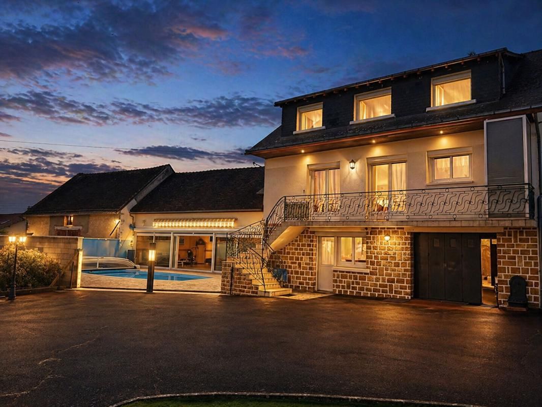 VILLEFRANCHE-SUR-CHER Maison Villefranche Sur Cher 11 pièces 320 m2 1