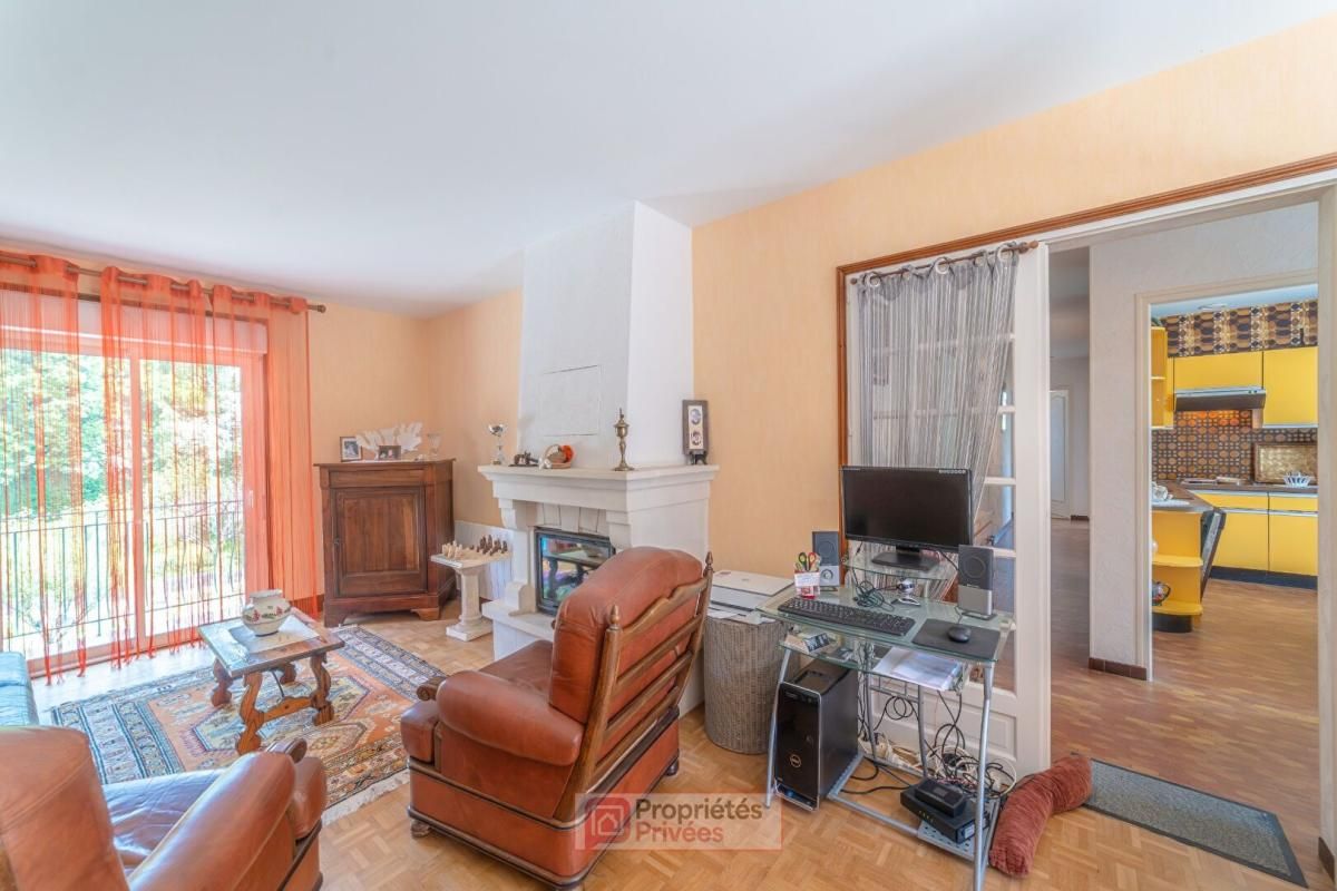 Maison Chateauneuf Sur Charente 14 pièce(s) 158 m2