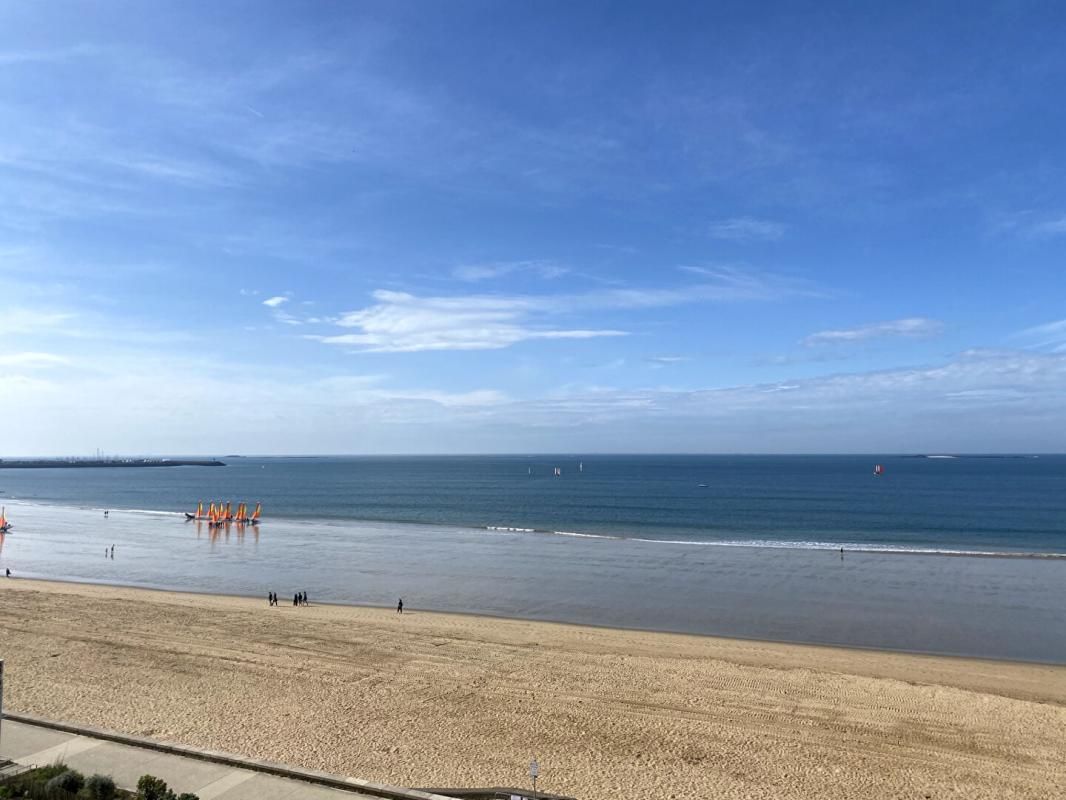 PORNICHET PROCHE LA BAULE APPARTEMENT T3 FACE MER DERNIER ETAGE AVEC STATIONNEMENT