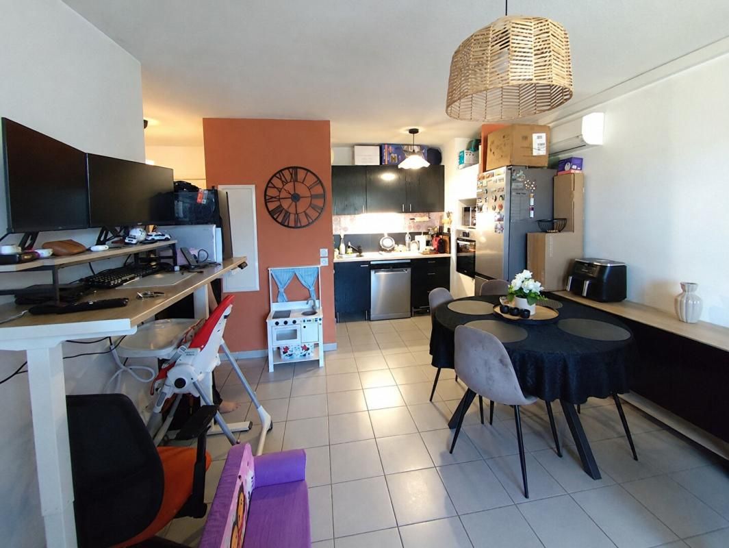 MARSEILLE-12E-ARRONDISSEMENT Marseille 12ème T3 avec balcon + parking Résidence calme et sécurisée 2