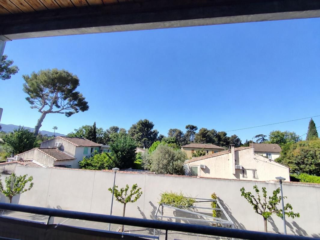 MARSEILLE-12E-ARRONDISSEMENT Marseille 12ème T3 avec balcon + parking Résidence calme et sécurisée 4