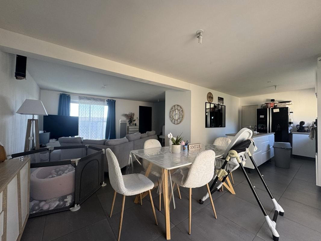 CHAMBRAY-LES-TOURS EXCLUSIVITE A VENDRE Chambray Les Tours Maison de 2018 5 pièces100 m2 4