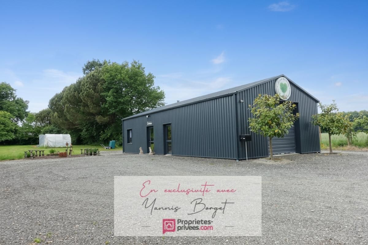 Local PROFESSIONNEL de 90 m2 situé en zone agricole - CHAUCHÉ (85140)