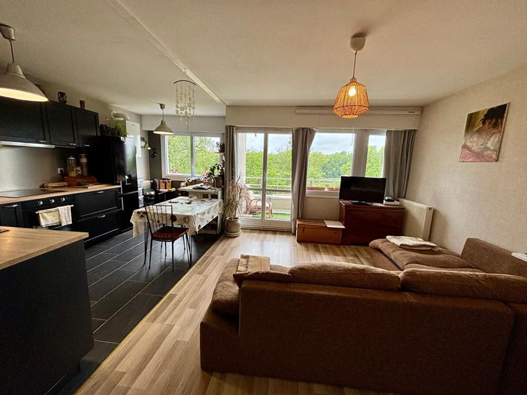Appartement 50m²  - 2 pièces lumineux avec balcons - Secteur recherché de Nevers - Investisseur