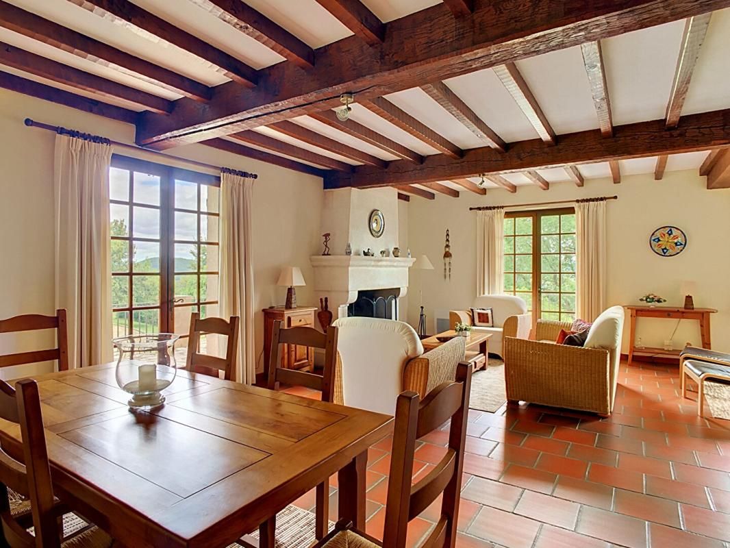 COUX-ET-BIGAROQUE Maison  6 pièce(s) 140 m2 3
