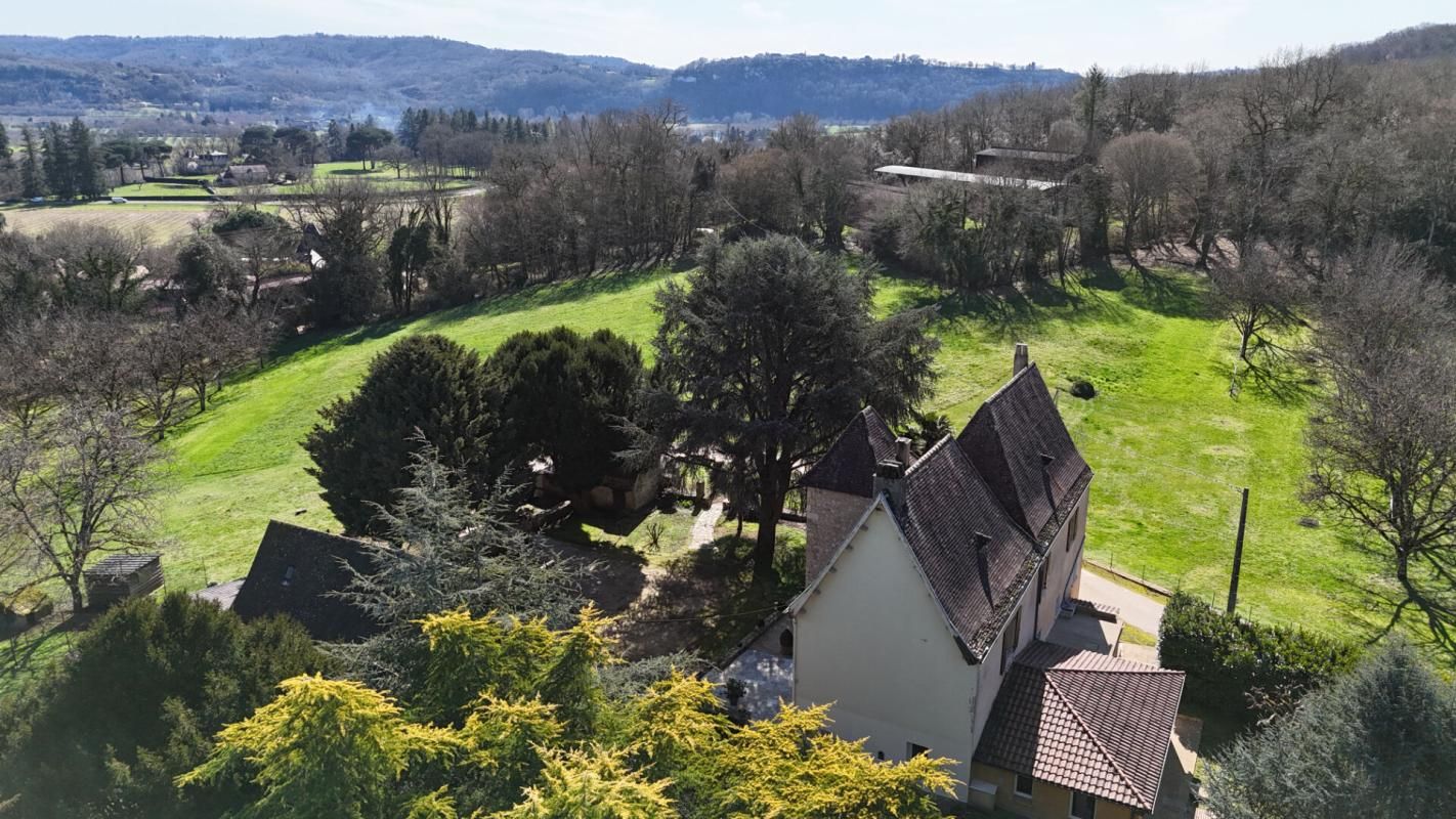 LA ROQUE-GAGEAC Demeure de charme au coeur de la Vallée des 5 Châteaux 4