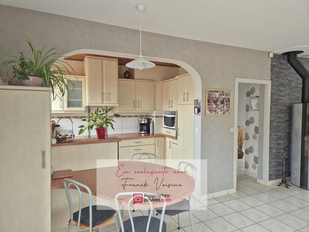 LE BOUPERE A VENDRE en Exclusivité au Boupère, maison de 135 m2 avec 3 chambres et 1 bureau sur une parcelle de 745 m2 2