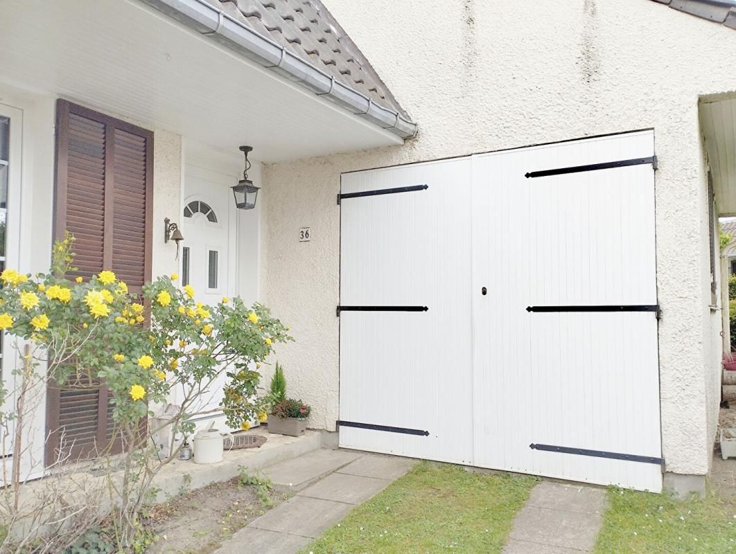 BREUILLET Maison Breuillet 6 pièce(s) 144 m2 2