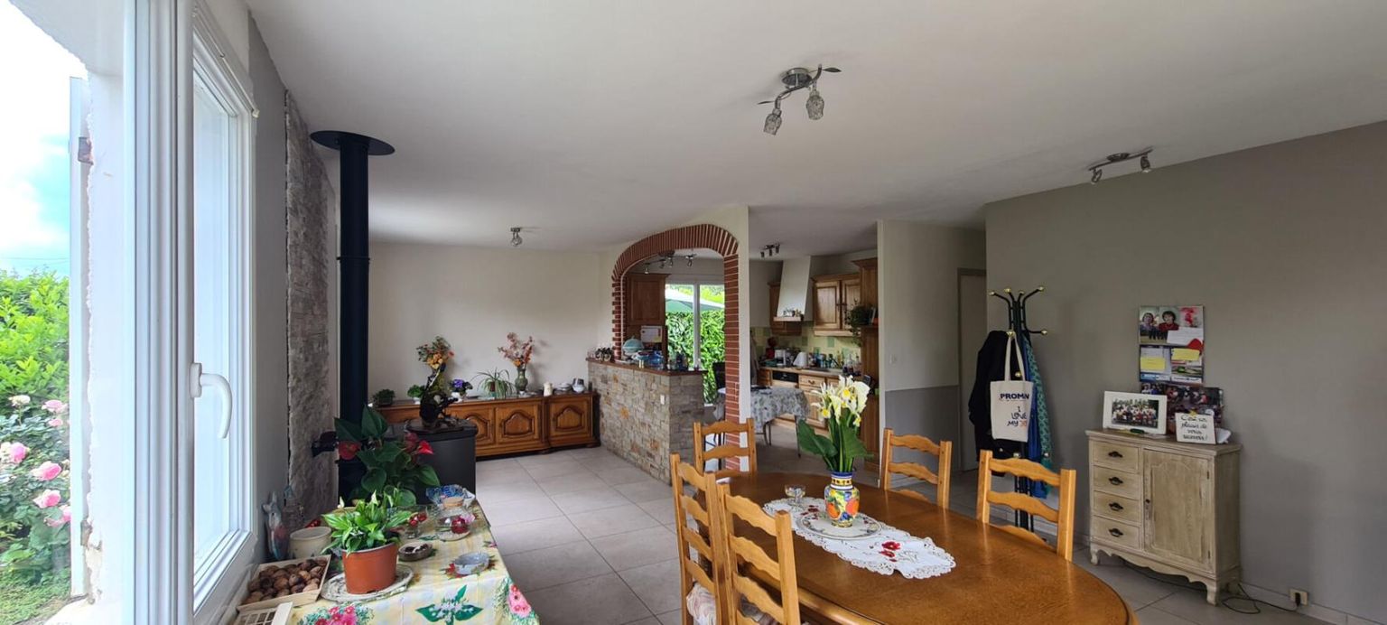 GORGES Maison Gorges 4 P . 3 Chs . 84.7 M² . Garage . T 545 M² . Terrasse 2