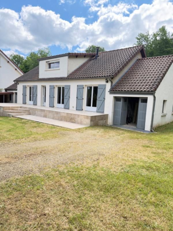 MAISON AVEC PISCINE PROCHE DE SARLAT