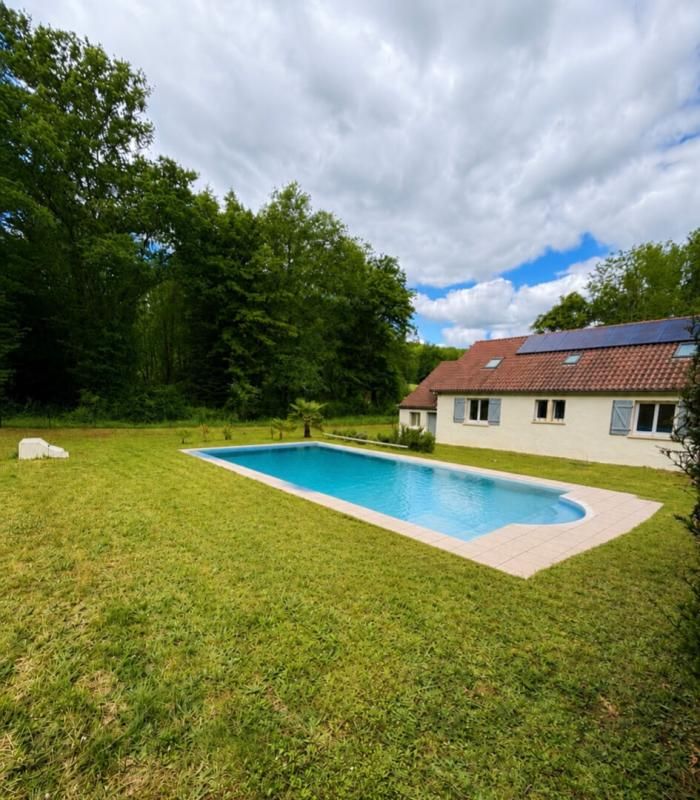 SARLAT-LA-CANEDA MAISON AVEC PISCINE PROCHE DE SARLAT 2
