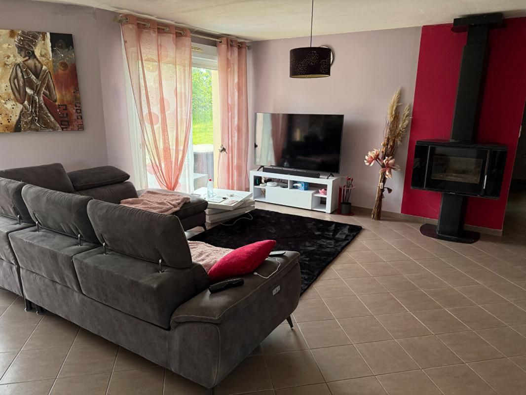 LUSIGNY Maison 4 chambres piscine et garage 3