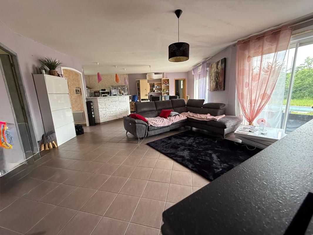 LUSIGNY Maison 4 chambres piscine et garage 4