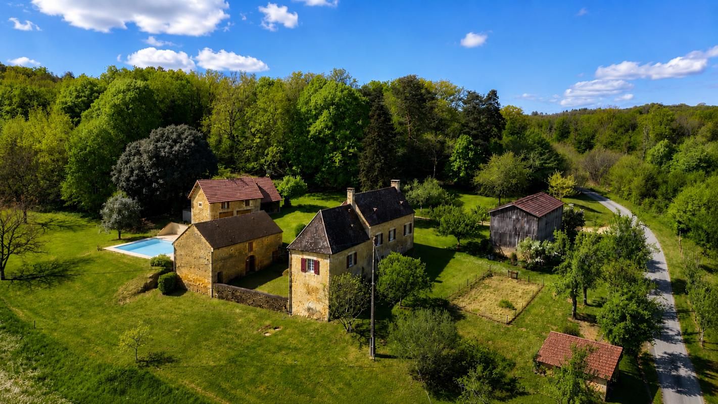 SARLAT-LA-CANEDA Maison Sarlat La Caneda 8 pièce(s) 160 m2 2