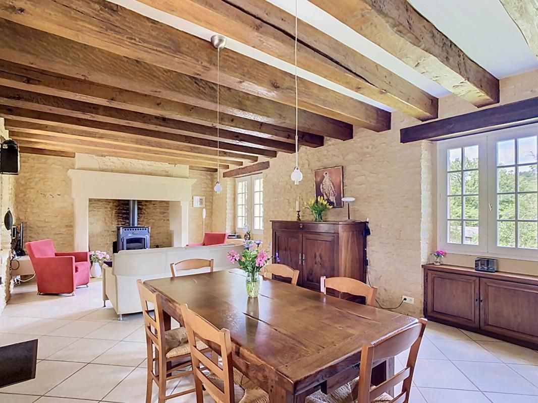 SARLAT-LA-CANEDA Maison Sarlat La Caneda 8 pièce(s) 160 m2 4