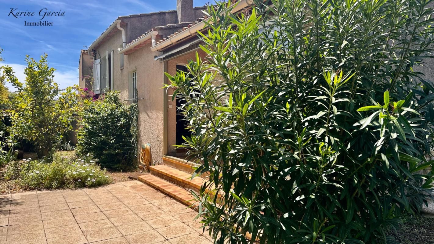 SIX-FOURS-LES-PLAGES EMPLACEMENT PRIVILEGIE - SIX FOURS PROCHE LA COUDOULIERE - MAISON 3 PIECES - TERRAIN 300 M² - GARAGE - SOUS SOL 3