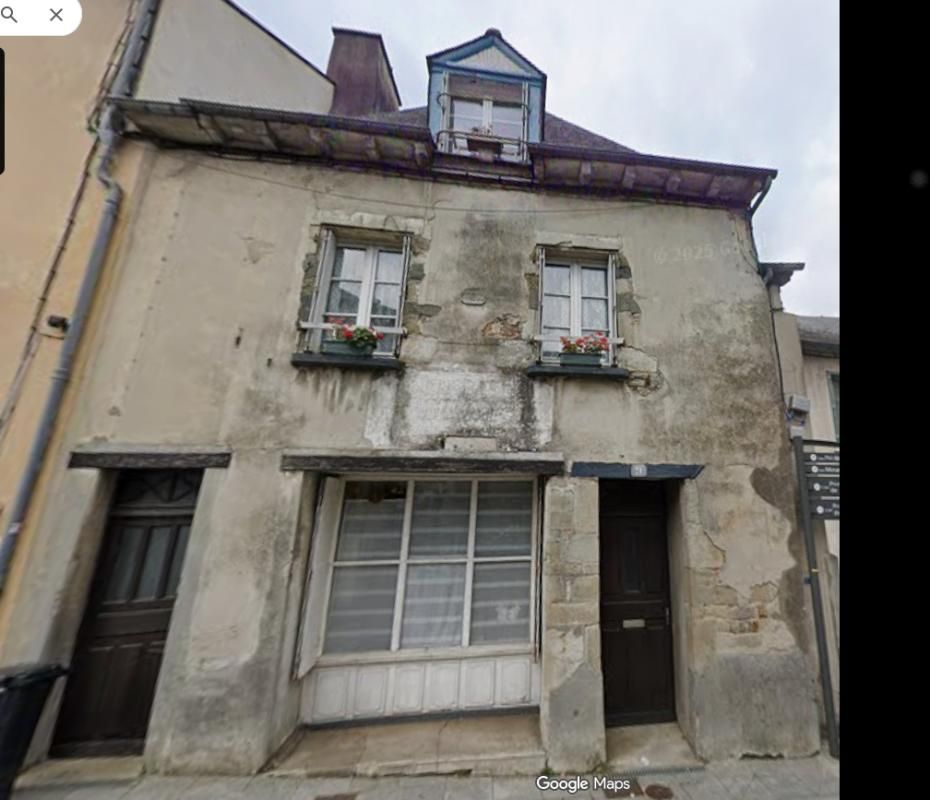 VITRE VITRÉ 35500 - CENTRE-VILLE- 4 CHAMBRES - JARDIN -163500 EUROS HAI 1