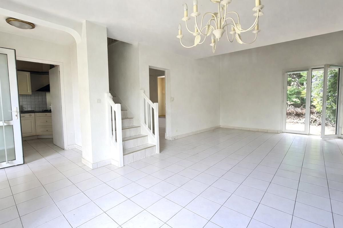 LAGORD Exclusivité ! A vendre Maison Lagord de 113m2 avec jardin et garage 4